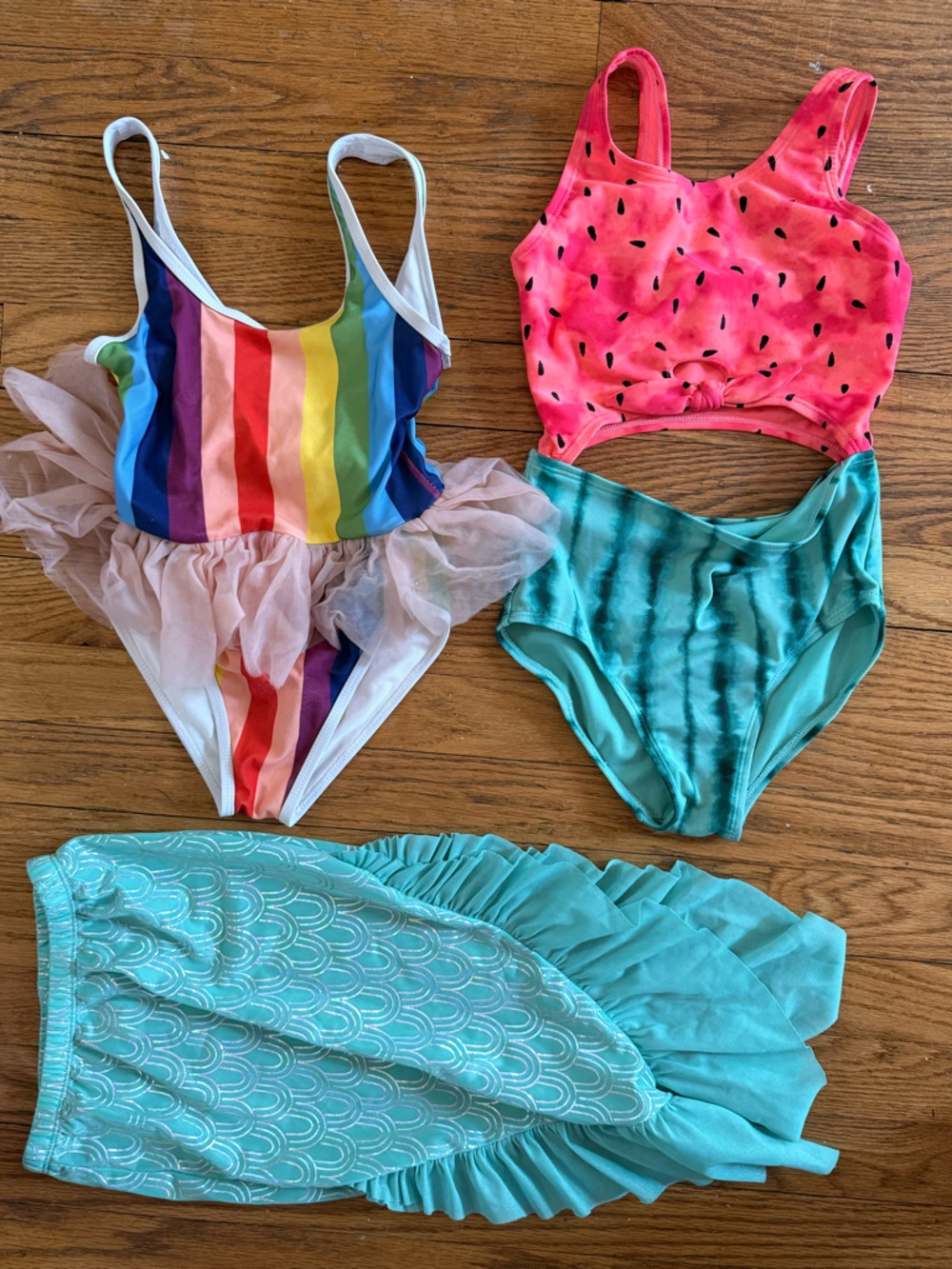 2 swimsuits + cover (watermelon mermaid) Lola + Boys/Target - Girls' 4/5 6/7